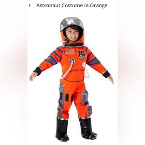 Astronaut costume size 3-4 by adventure factory bought  from Costco